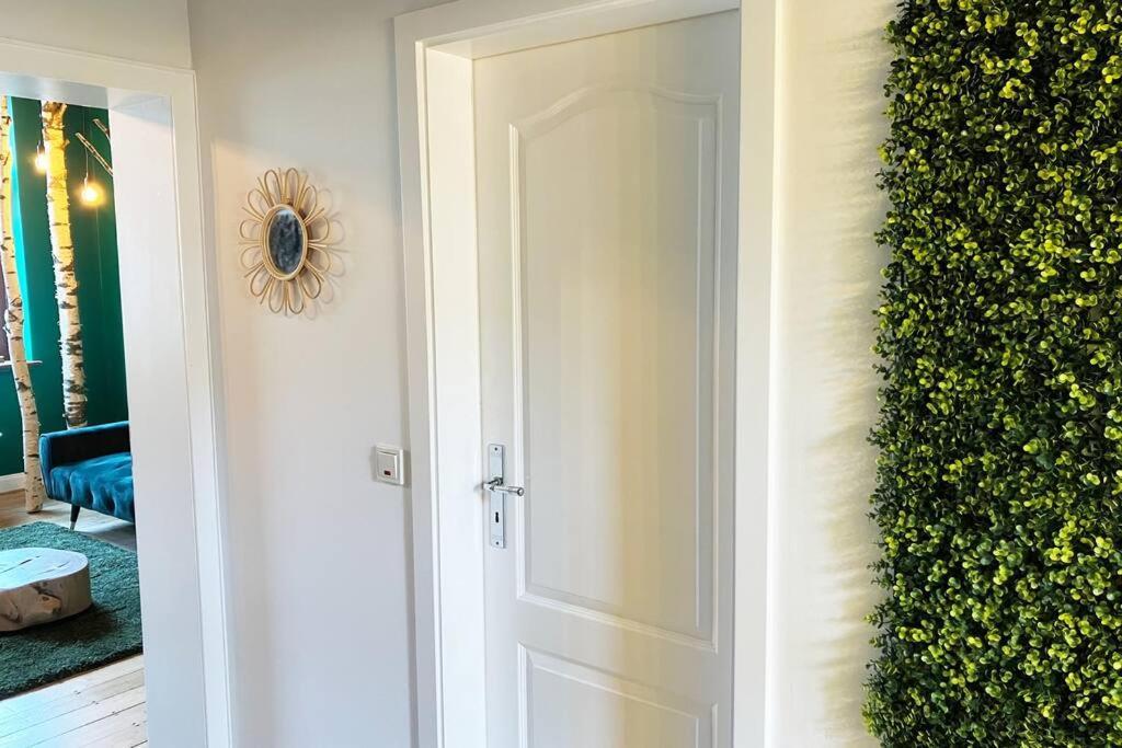 Secret Hideaways Wood Lodge Mit Kinderzimmer Messe L City L Flughafen L Hbf Duisburg Exterior photo